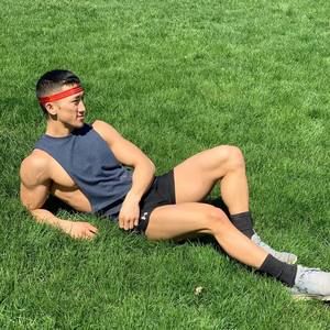 Meet your Posher, Bee